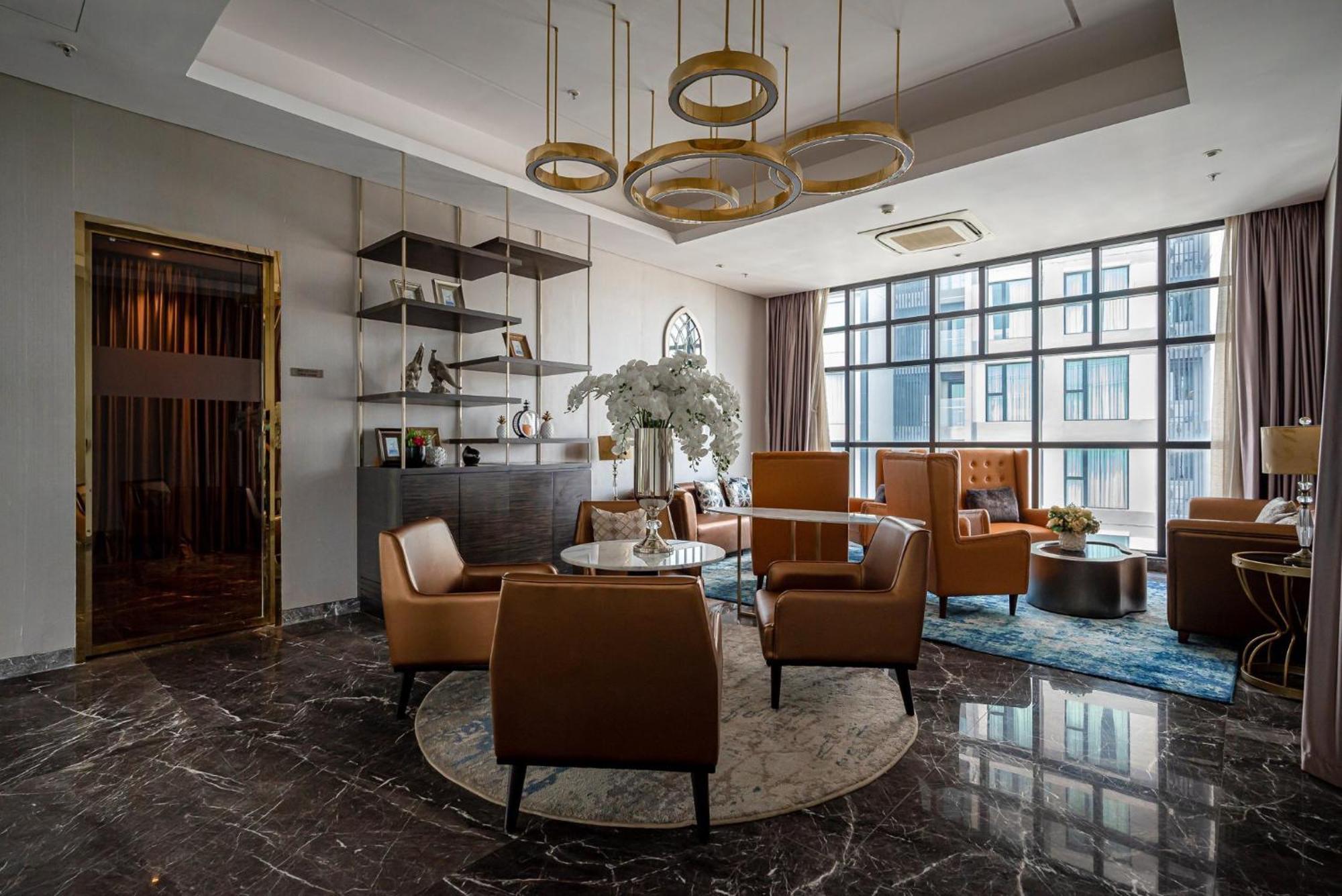 Căn hộ Exclusive 2-3 Bedroom In District 1 Free Pool Gym Sauna