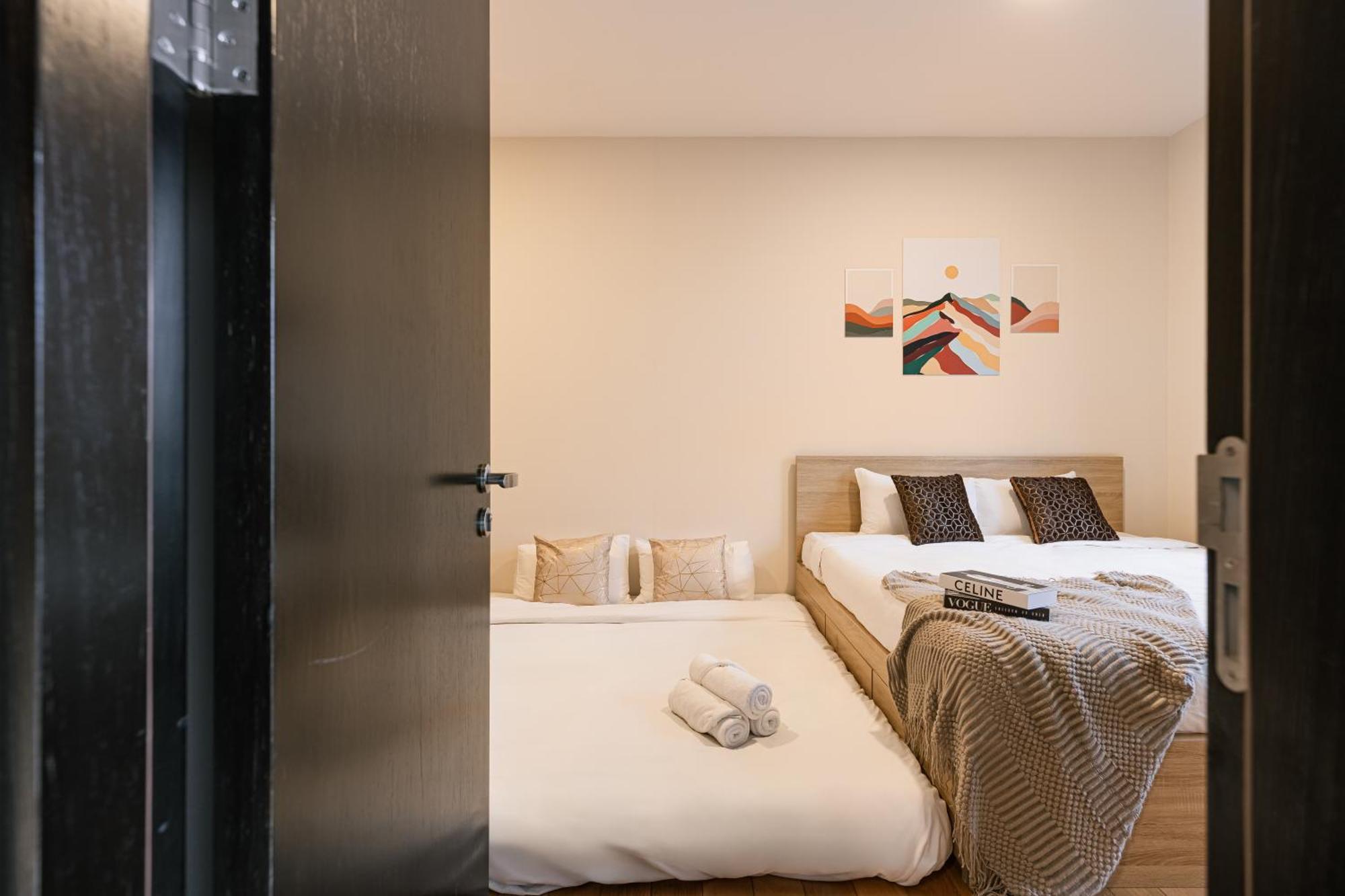 Exclusive 2-3 Bedroom In District 1 Free Pool Gym Sauna Căn hộ